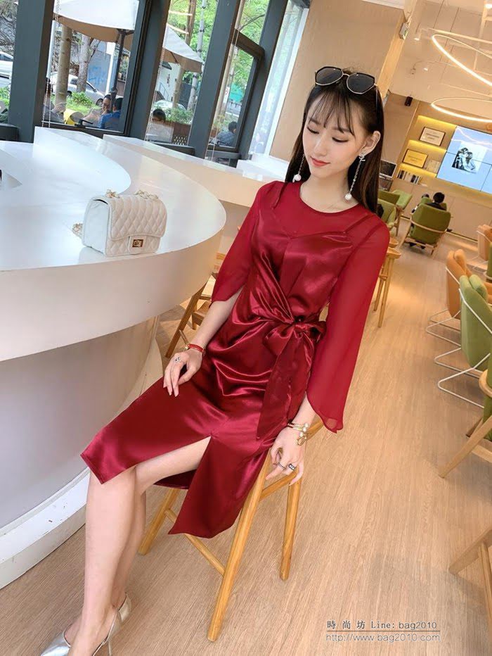 Chanel香奈兒 法國專櫃同步新款 醋酸連衣裙S-XL粉色酒紅色 百分百醋酸面料 腰間長飄帶 遮肚顯瘦 小女人氣質  xly1382